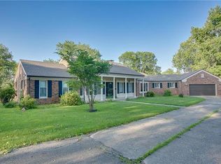 1211 E Hale Lake Rd, Warrensburg, MO 64093