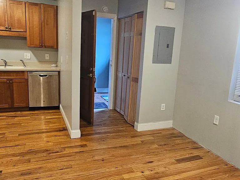 28 E Grand Ave #BB — Photo 20
