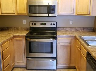 1236 Gardens Circle Dr APT F, Saint Louis, MO