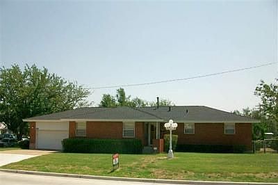 1st image of 609 NW 35th St