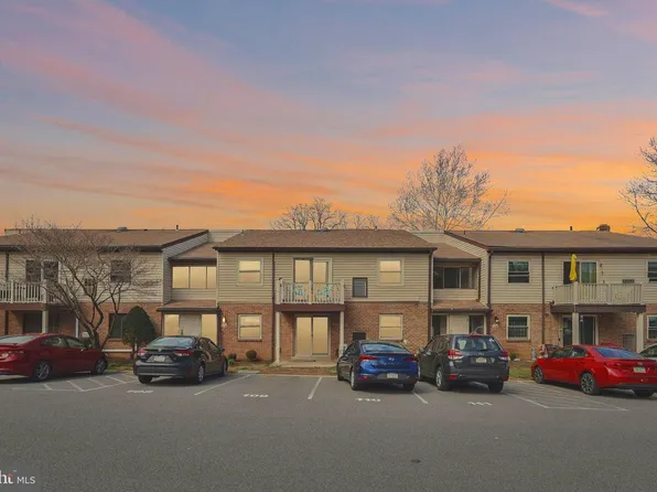 280 Bridgewater Rd APT F8, Brookhaven, PA 19015