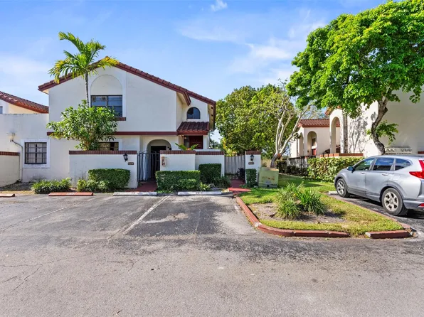 323 Ives Dairy Road #323-09, Miami, FL 33179