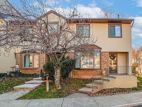 3rd image of 100 Arrowood Ct