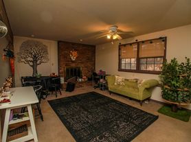 16 E Clarkson Rd.