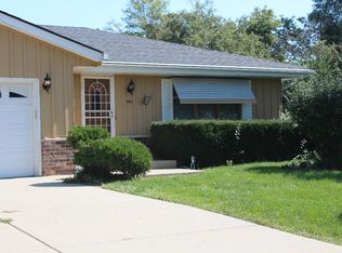 7184 N Park Manor Dr, Milwaukee, WI 53224