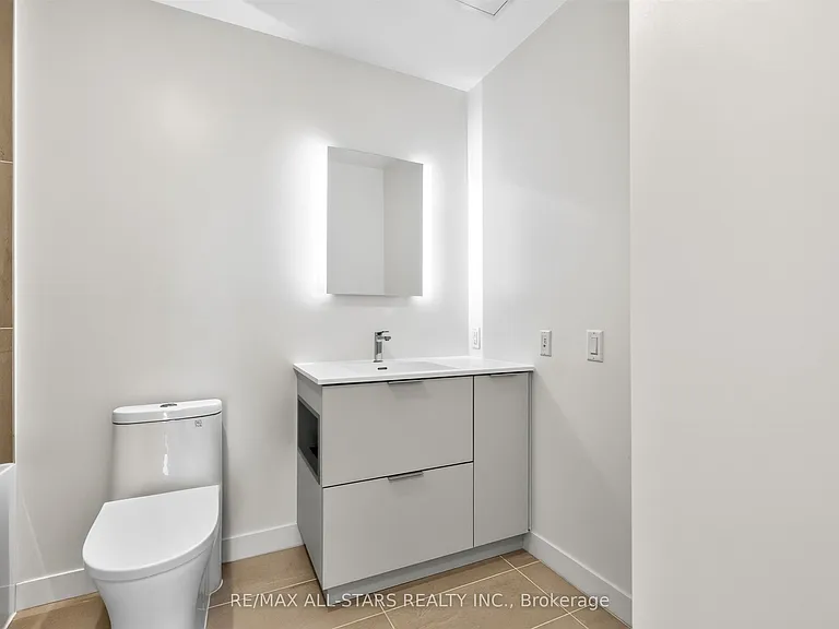 185 Alberta Ave — Photo 24
