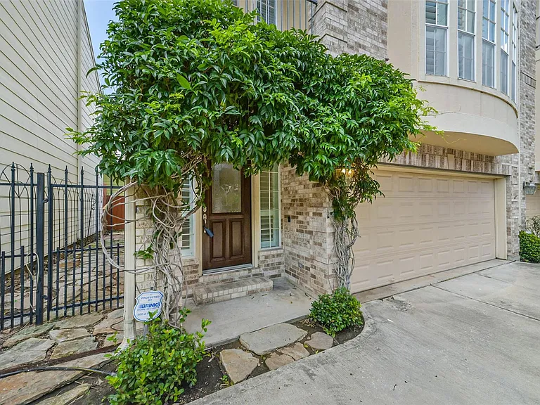 5432 Venice St — Photo 2