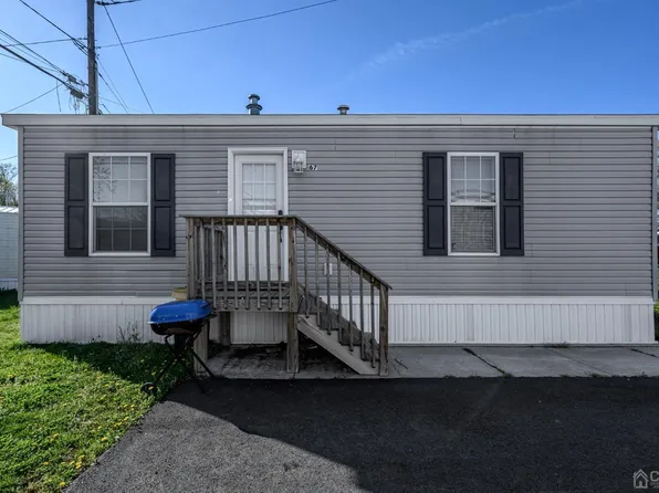 67 Oakdale Vlg, North Brunswick, NJ 08902