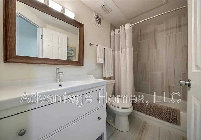 11610 Tomahawk Creek Pkwy #I — Photo 22