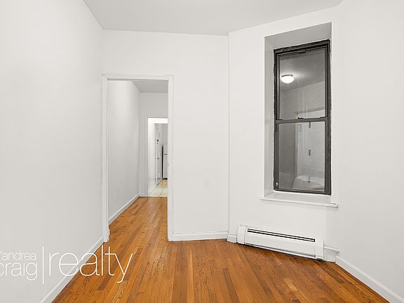 4th image of 211 E 10th St #G/e