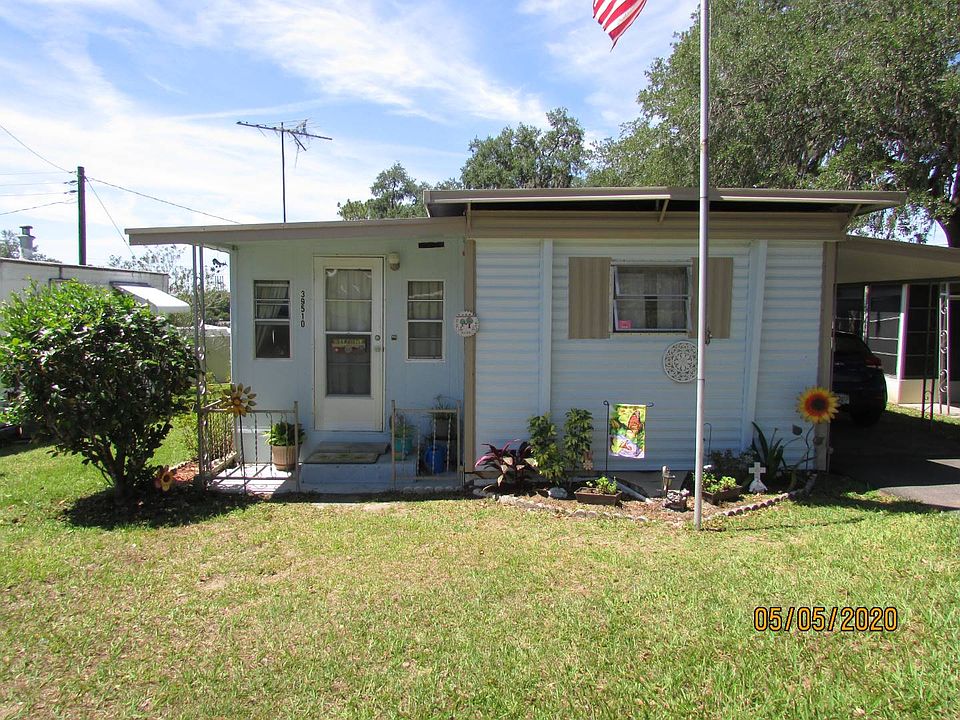 1st image of 39510 Rosebush Ln