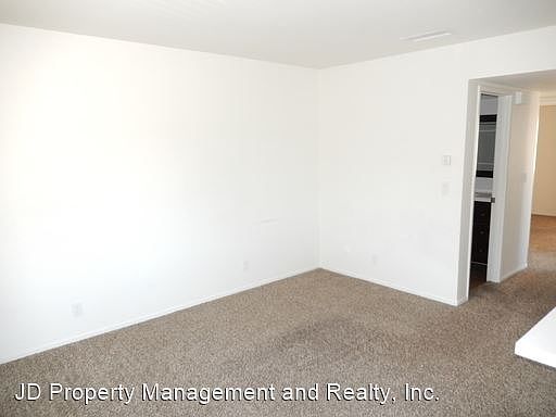 4th image of 2174 Wightman St #A