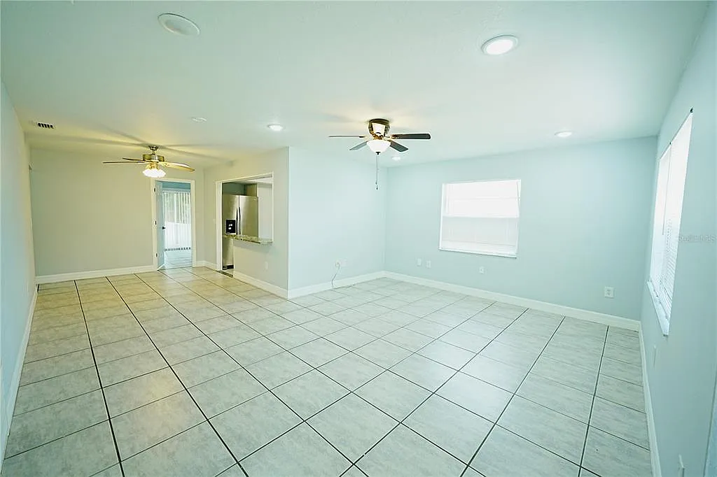 3 bed, 2.0 bath, 1152 sqft, $2,200 — Photo 4