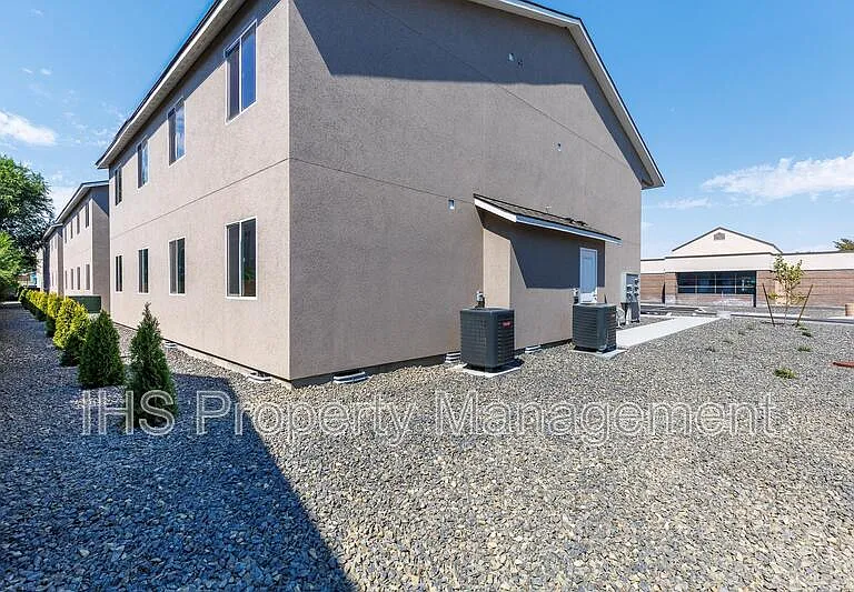 485 S 38th Ave #B207 — Photo 22