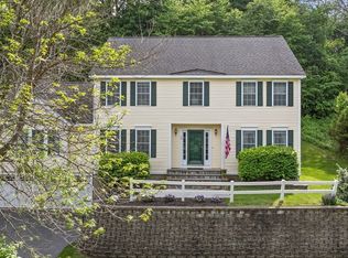 12 Olde Taverne Ln, Amesbury, MA 01913
