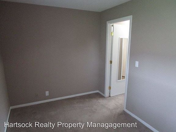 5th image of 658 S Roberts Ave APT 14