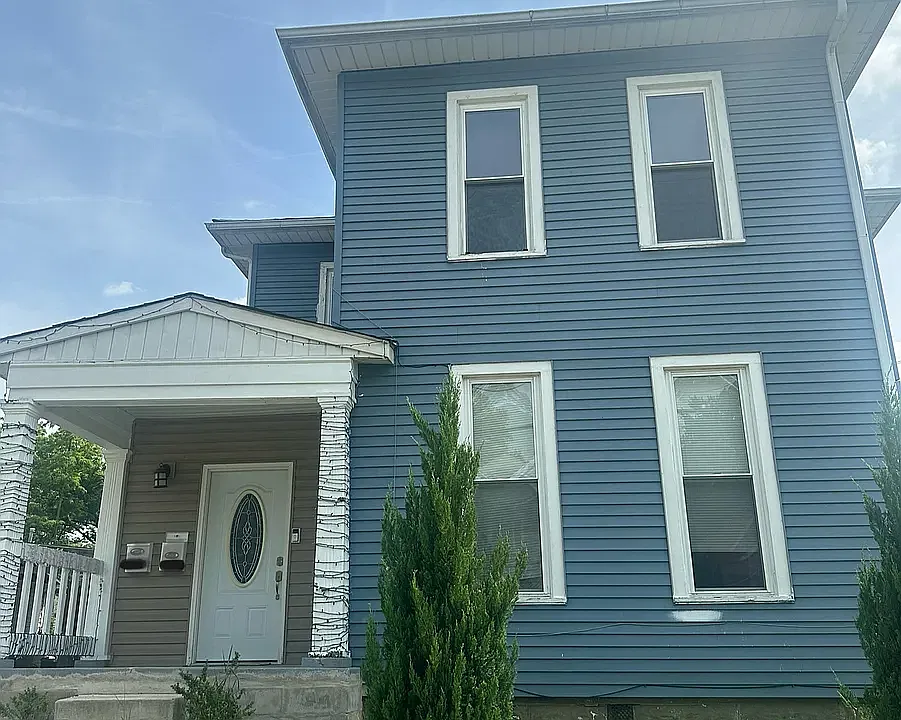245 1/2 W 3rd St #1/2