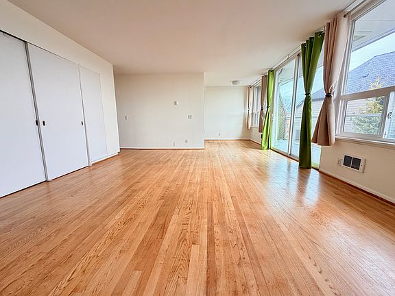 2nd image of 2012 Thorndyke Ave W APT 3
