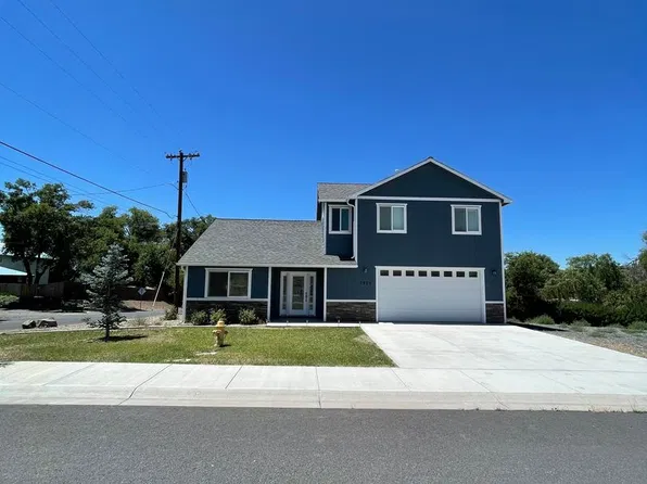 7809 Markgraf Ln, Klamath Falls, OR 97603