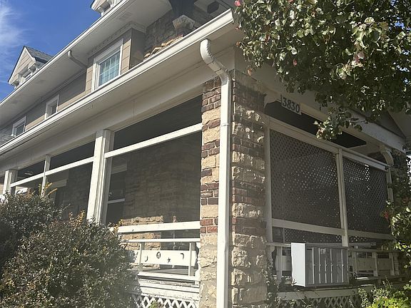 3rd image of 3830 Warwick Blvd #1S