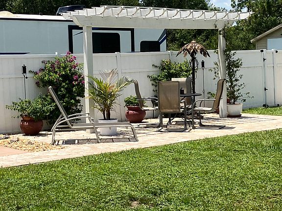 3rd image of 6910 Miami Dr #3A