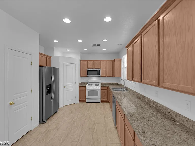 8779 Salvestrin Point Ave — Photo 13