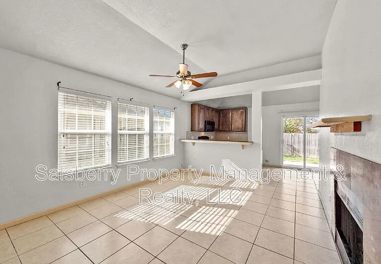 8510 Gatlinburg Dr — Photo 1