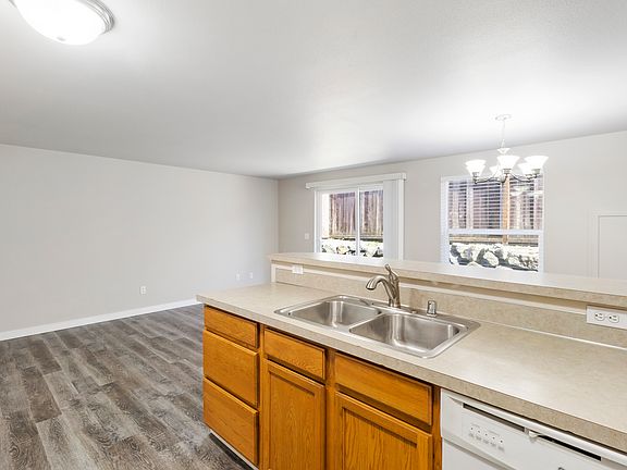 4th image of 4023 S Puget Sound Ave #4023A