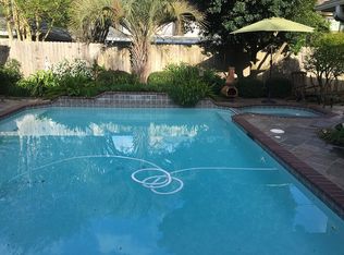 2610 Manila Ln, Houston, TX 77043