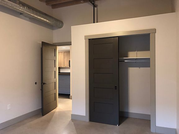 5th image of 955 Washington St Unit 203