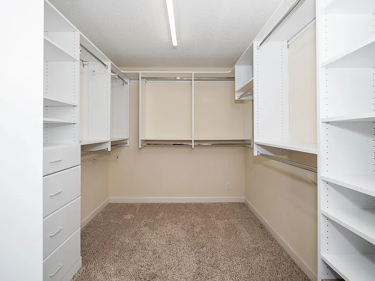609 W Academy St — Photo 15