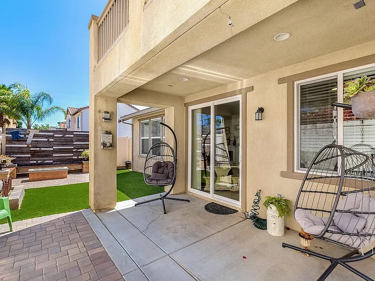 879 Coronado Cir — Photo 11