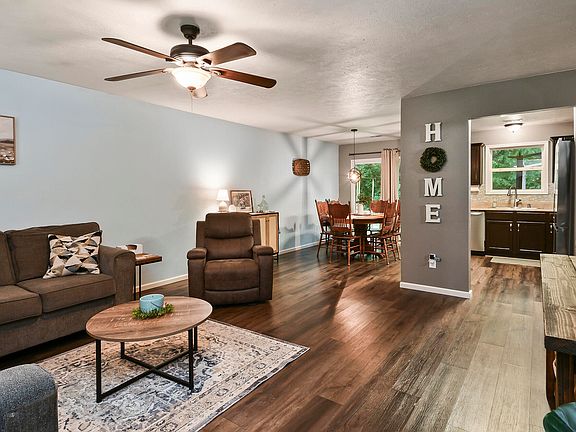 3rd image of 1022 Homestead Road