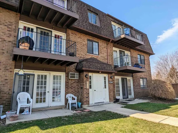 2334 Century Point Ln, Glendale Heights, IL