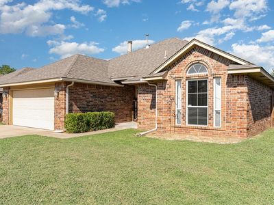 200 N Shannon Way, Mustang, OK, 73064