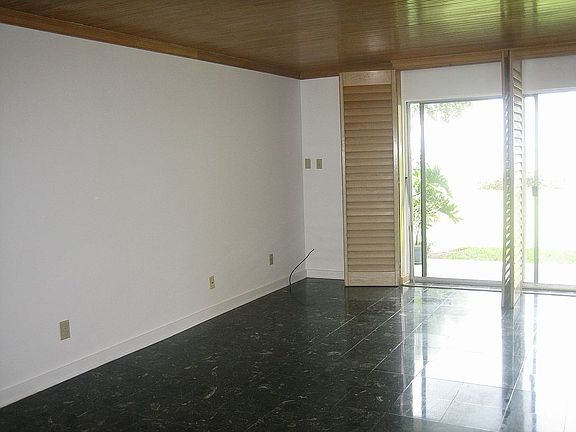 5th image of 3325 Bayshore Blvd Unit A14