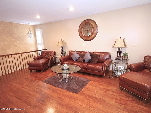 3rd image of 49 McVeigh Ave