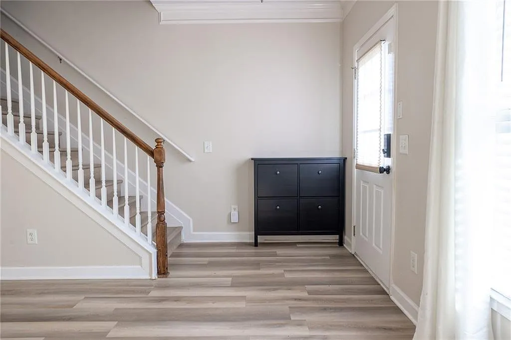 2 bed, 2.5 bath, 1435 sqft, $2,100 — Photo 4