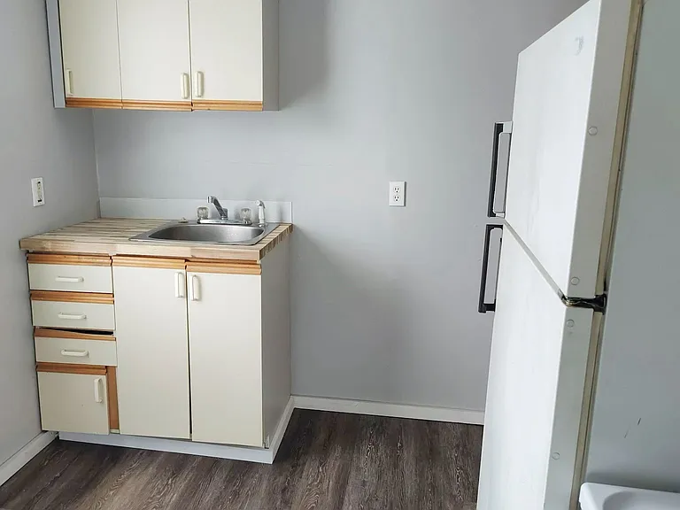 16 North St #1B — Photo 7