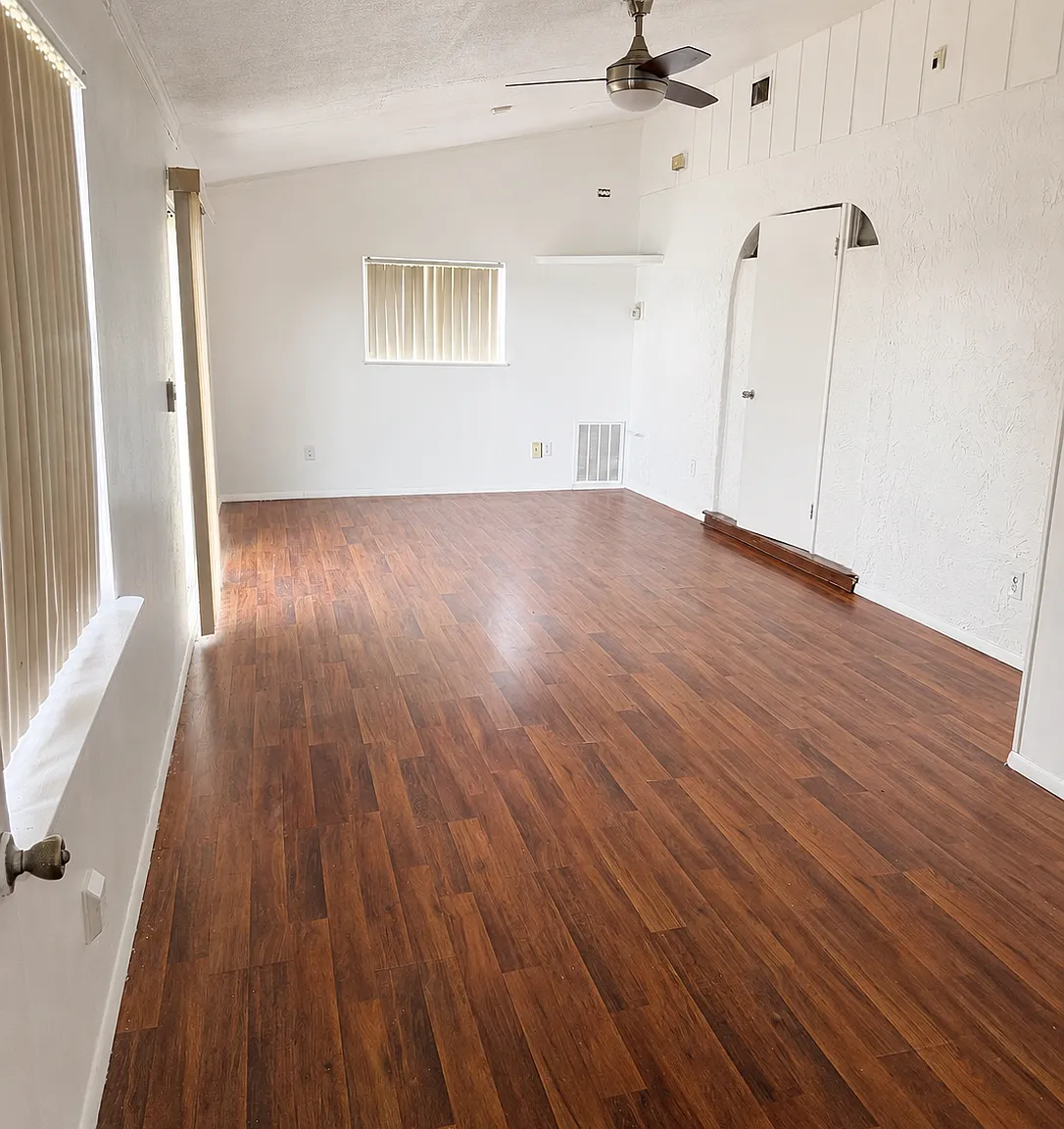 4 bed, 1890 sqft, $1,450 — Photo 1