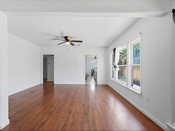 5th image of 228 Haybert Ct