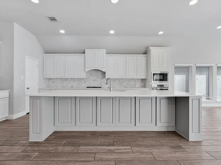 8823 Haystack Rd — Photo 8