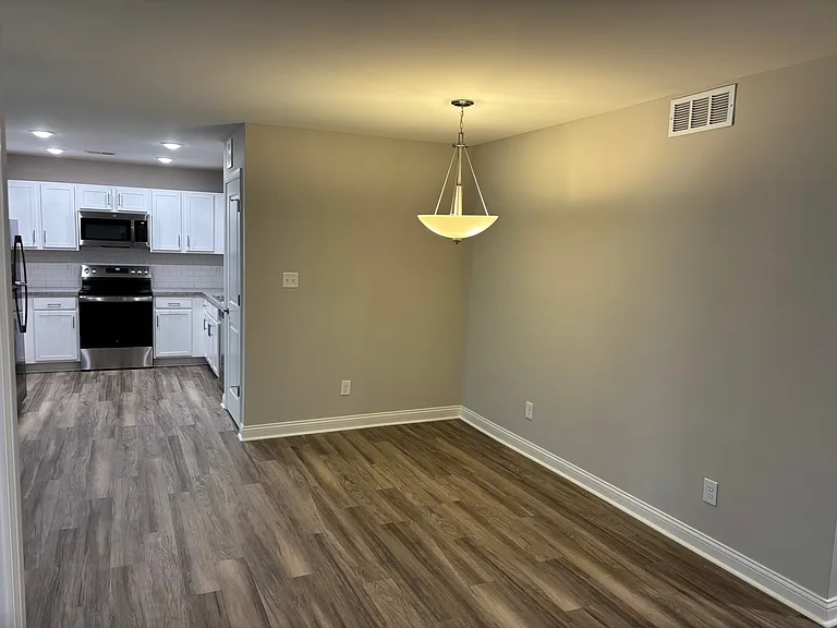 3000 Memory Ln — Photo 6