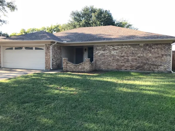 1029 Almond Dr, Mansfield, TX 76063