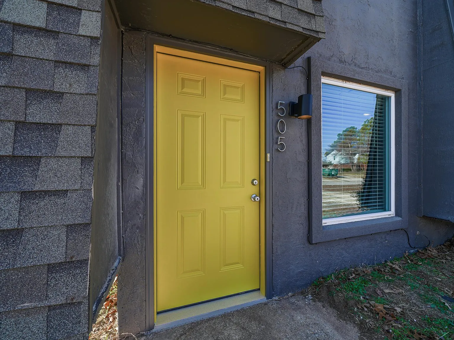 2 bed, 1.5 bath, 1280 sqft, $1,075 — Photo 3
