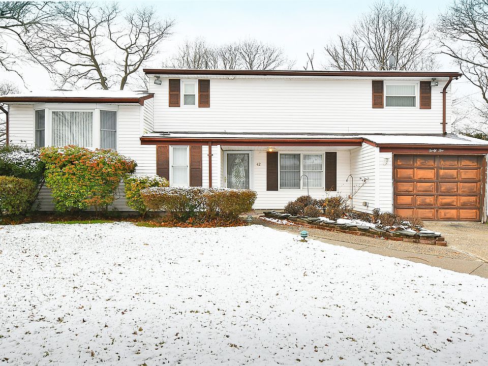 1st image of 42 Fairlane Dr