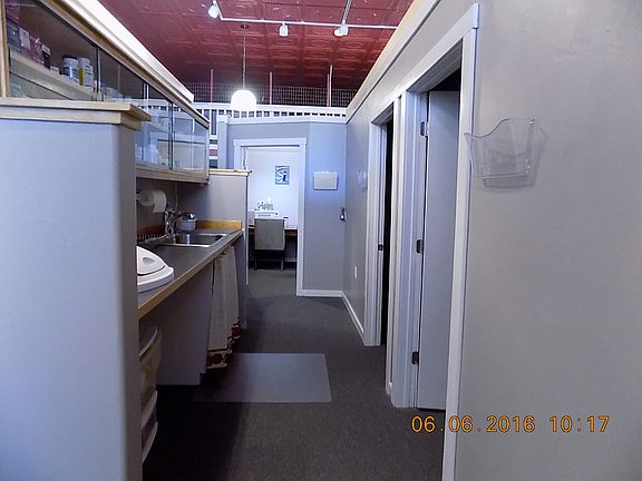 5th image of 13 N Broadway Ave