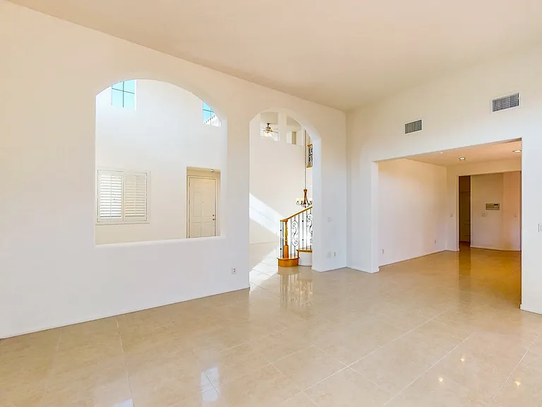 9412 Forest Edge Ave — Photo 4