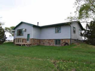 50 Green House Rd, Newcastle, WY 82701
