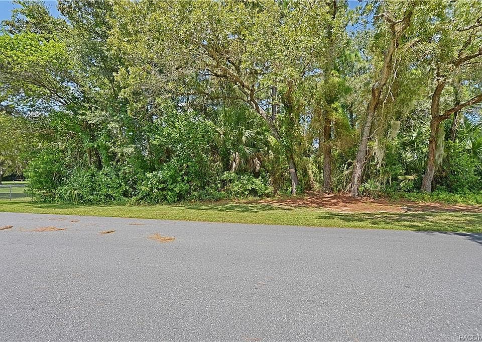 2nd image of 5848 W Pine Cir